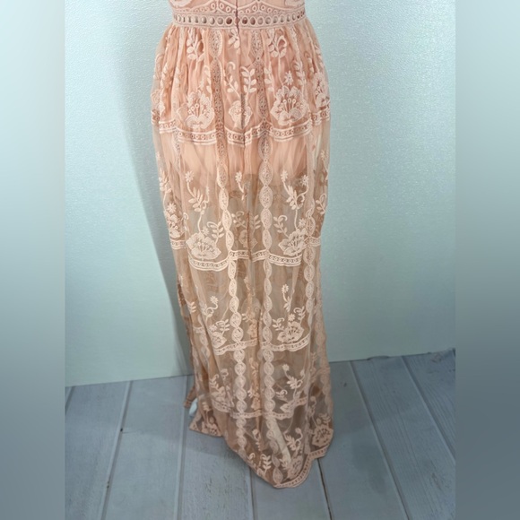 NWOT LACED CROCHET DRESS SIZE M - Picture 10 of 16